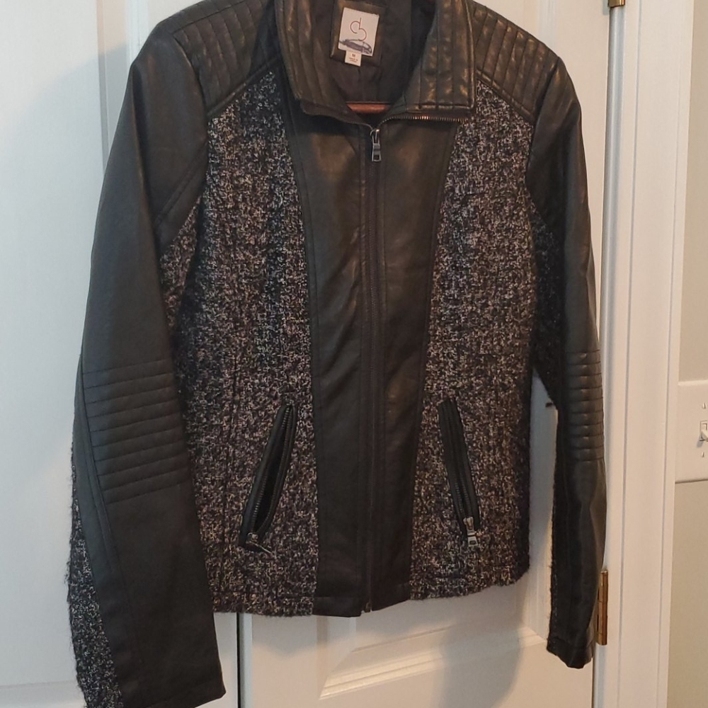 Black and white tweed and faux leather very cute